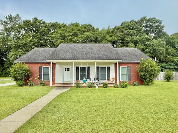 290 Rose Ave, Hartford, AL 36344