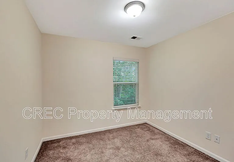 140 Buchanan Cir — Photo 30