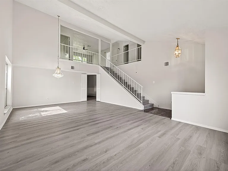 710 Beechbend Dr — Photo 10