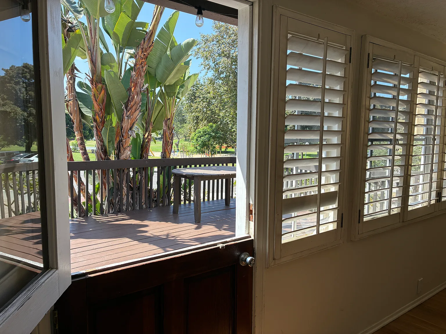 2 bed, 972 sqft, $5,800 — Photo 2