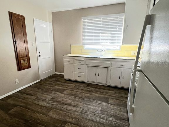 4th image of 6542 Franklin Ave