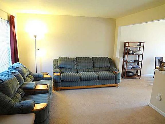 3rd image of 6232 Beechfield Dr #33