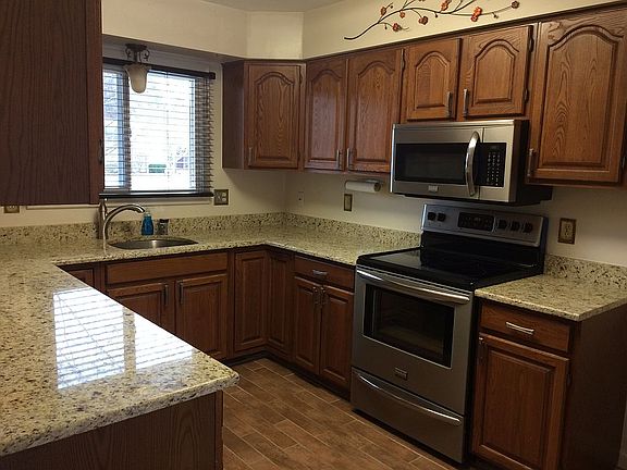 2nd image of 6137 Hinckley St