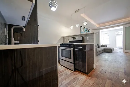 96 George St #2D Photo 1