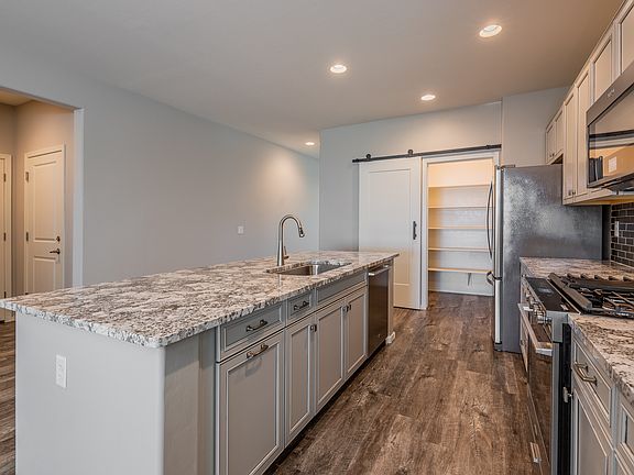 3rd image of 10324 S Barlow Way