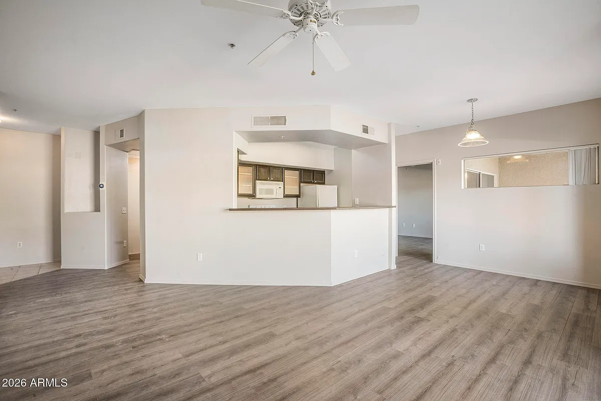 Building Photo - 4644 22nd St #1017