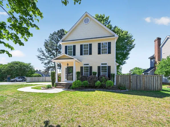 641 Commander Dr, Wendell, NC 27591