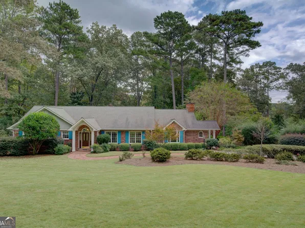 8 Crestwood Dr SW, Rome, GA 30165