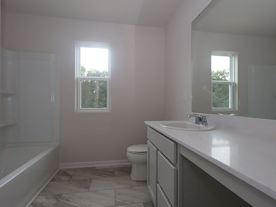 451 Hidden Riv W, photo 13