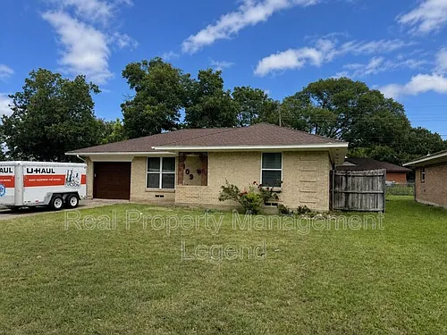 409 La Salle Dr Photo 1