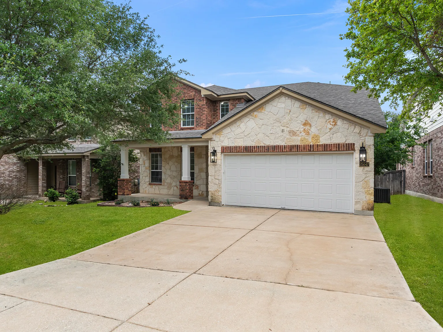 David Weekley Home for Lease — Photo 3