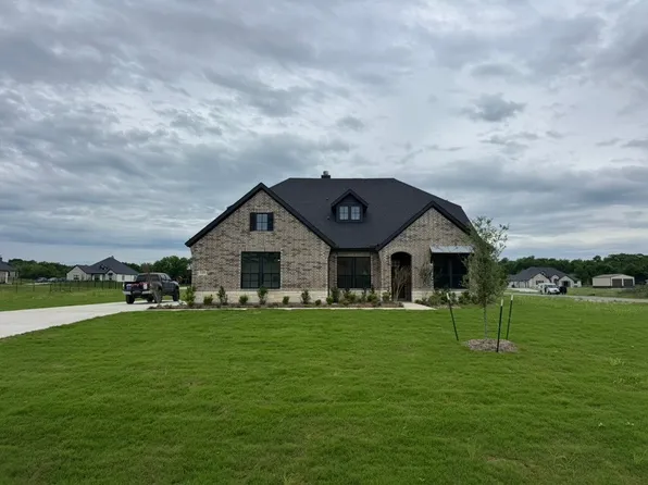 1455 Julian Dr, Van Alstyne, TX 75495