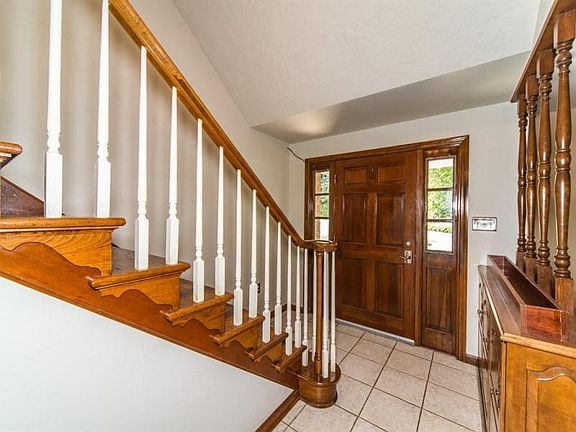 4th image of 1113 Colonial Rd