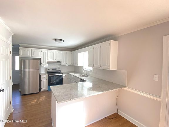4th image of 1610 Paramore Drive