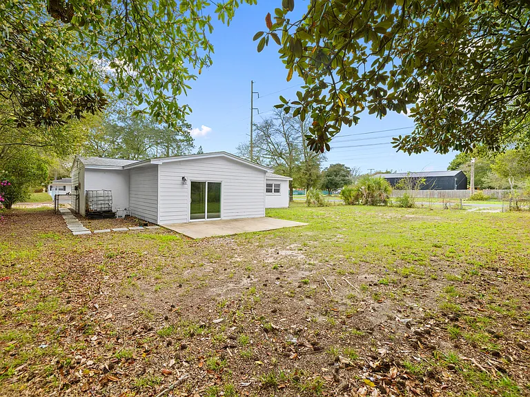 200 Spencer Dr — Photo 40