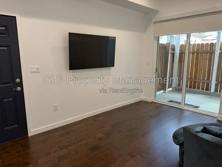 2748 Hollister Ter — Photo 16
