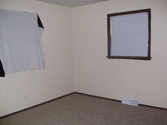 5th image of 6817-19 Laurel Ave