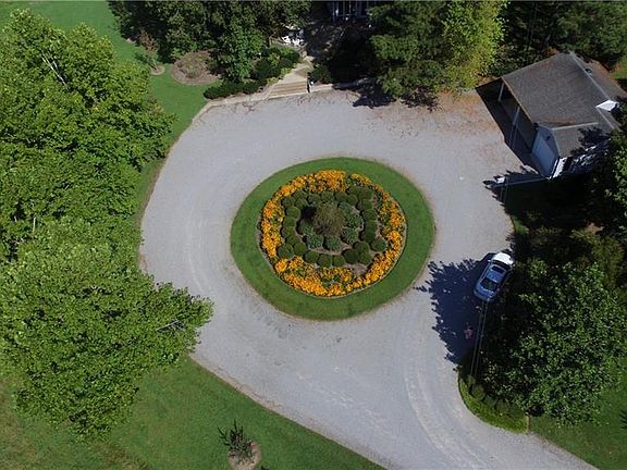 3rd image of 15050 White Meadow Rd