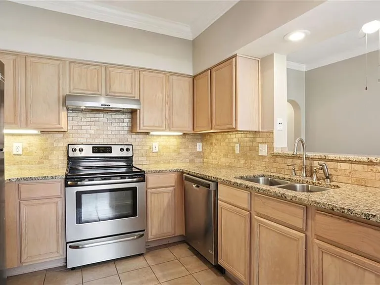 3777 Peachtree Rd NE #331 — Photo 4