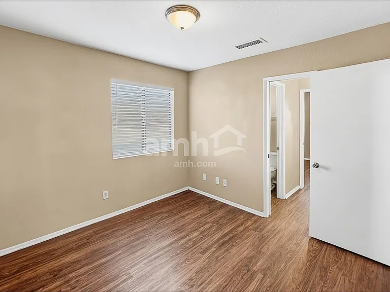 9957 E Paseo — Photo 15