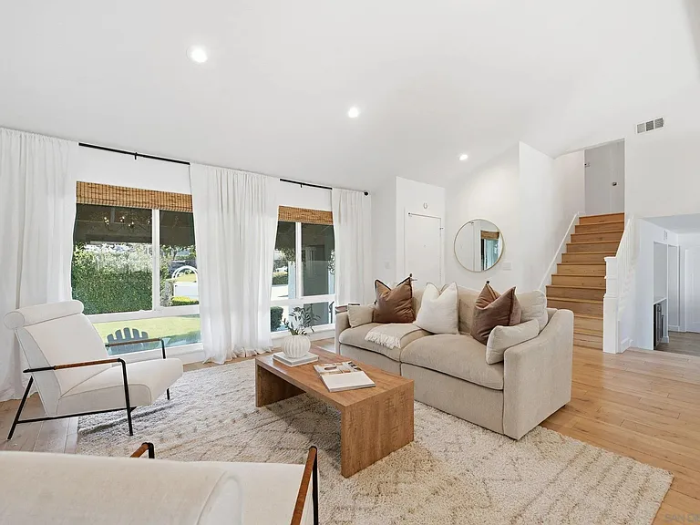 114 Cerro St — Photo 3