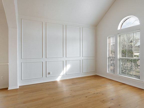 3rd image of 1217 Glen Ellen Ct