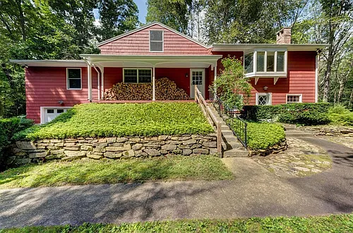 17 Woodland Dr Photo 1