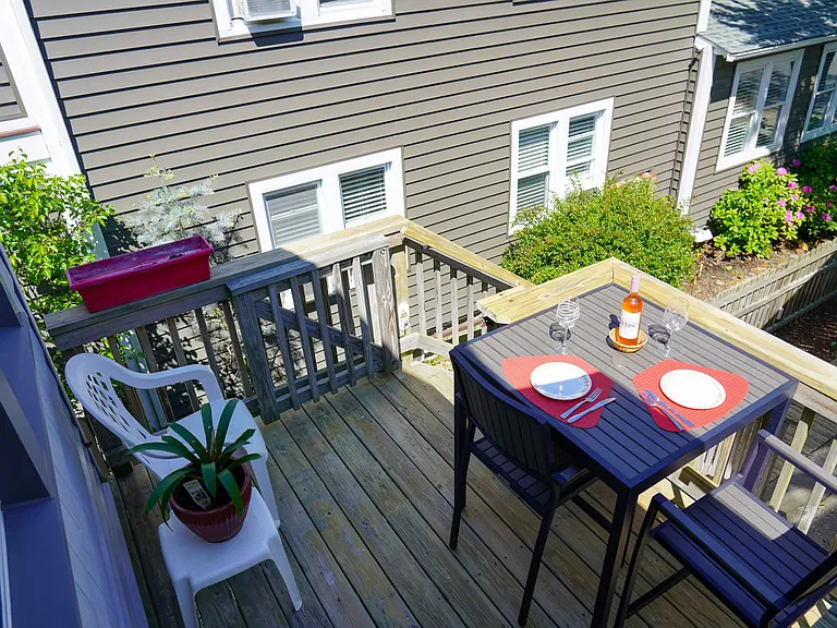 36 Maryland Ave #C — Photo 4