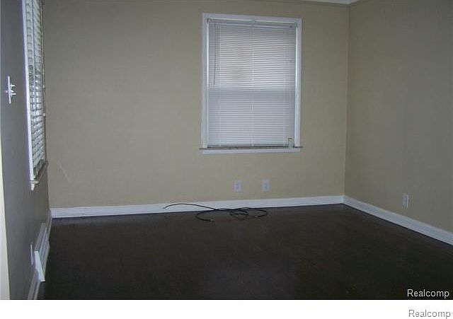 2nd image of 1489 Cleveland Ave