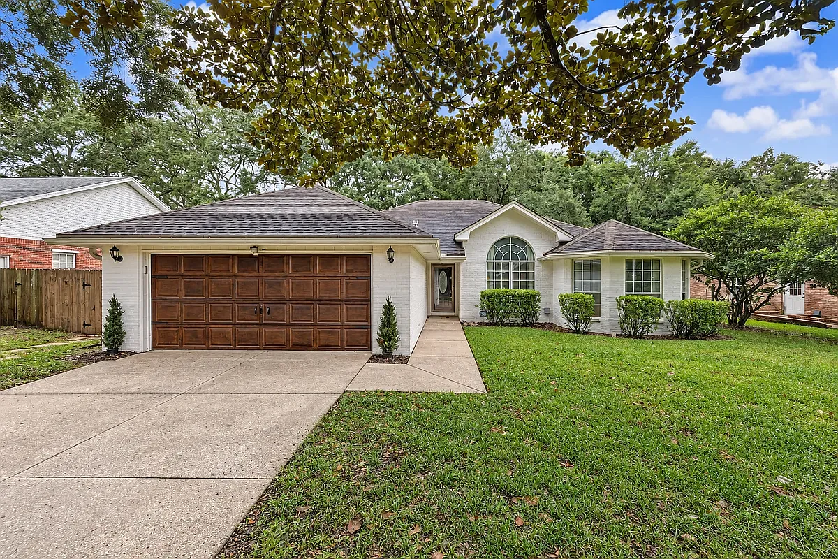 3 bed, 1836 sqft, $3,400 — Photo 3