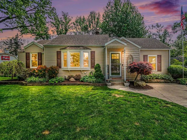 88 Hill Circle Dr, Waterford, MI 48328