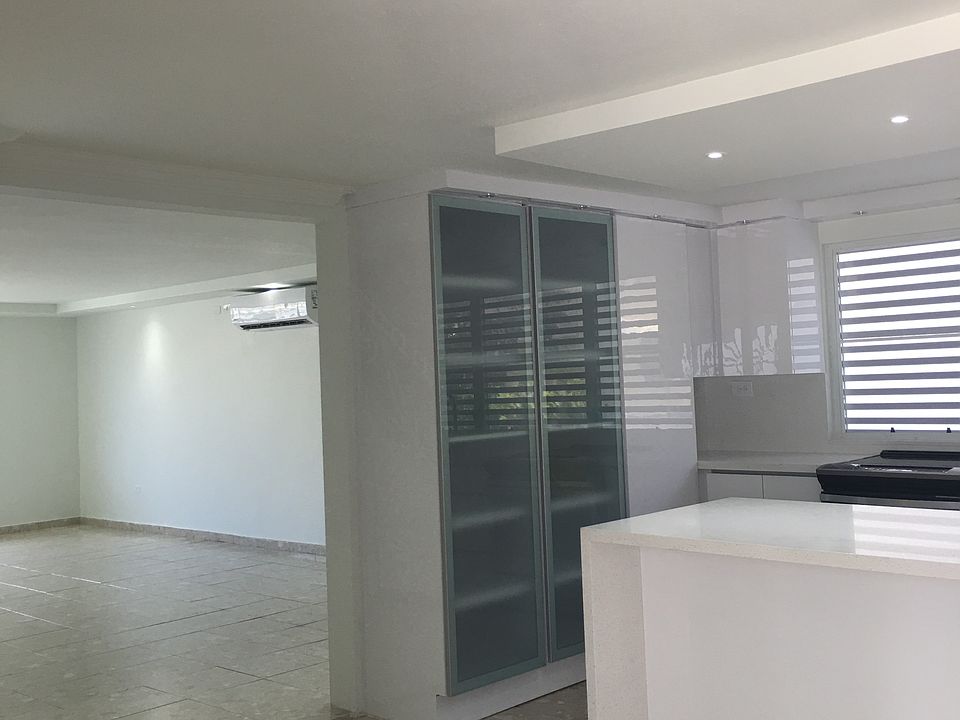 1st image of 7 Condado #7