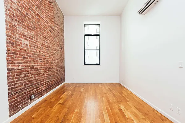 Rented by Nooklyn NYC LLC | media 92