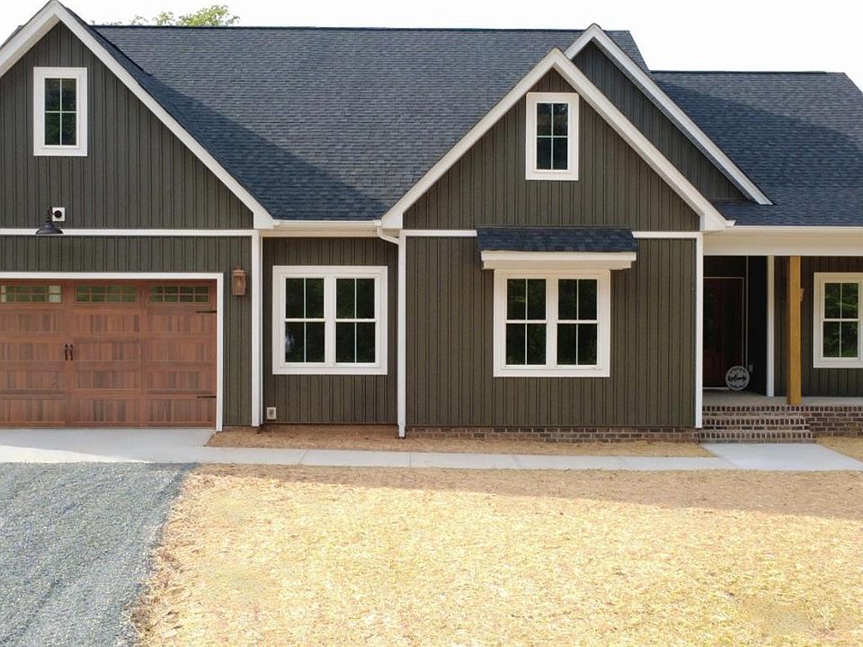1st image of 405 Hixburg Rd