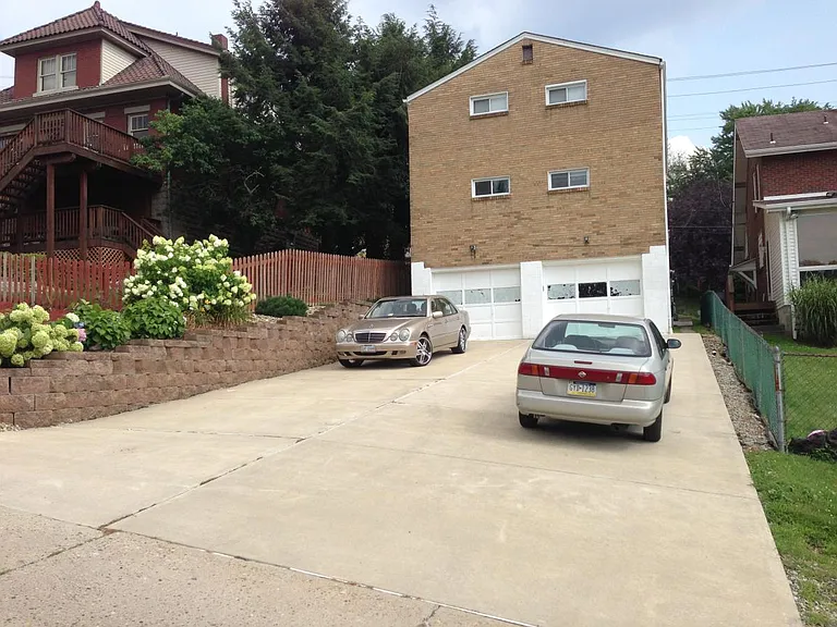 207 Marion Ave #1 — Photo 9