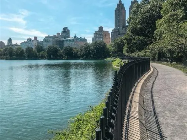 410 Central Park West 2F image 11 of 12