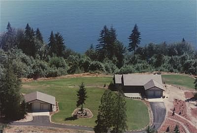 birds eye view of property and detached garage