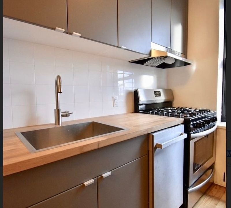 1st image of 200 Haven Ave #6EK