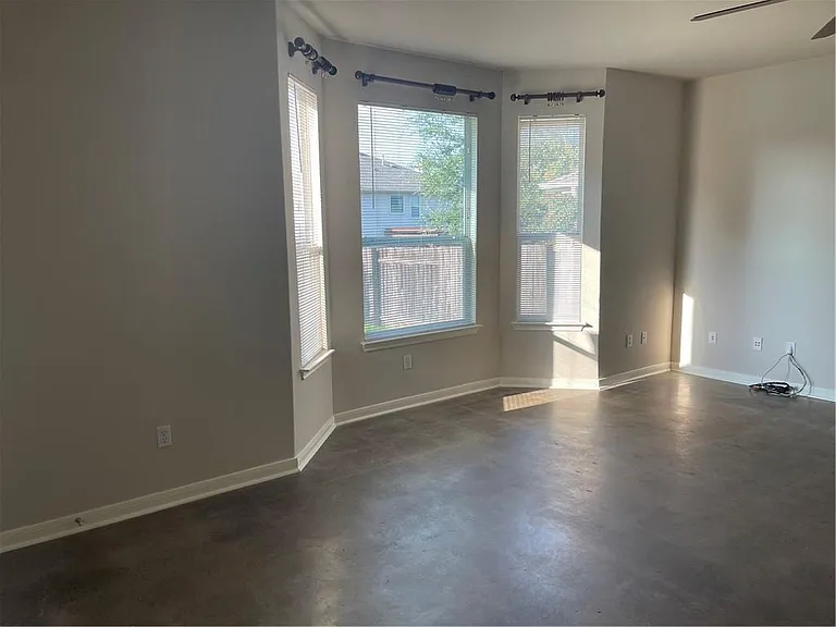 1718 Woodvista Pl — Photo 13