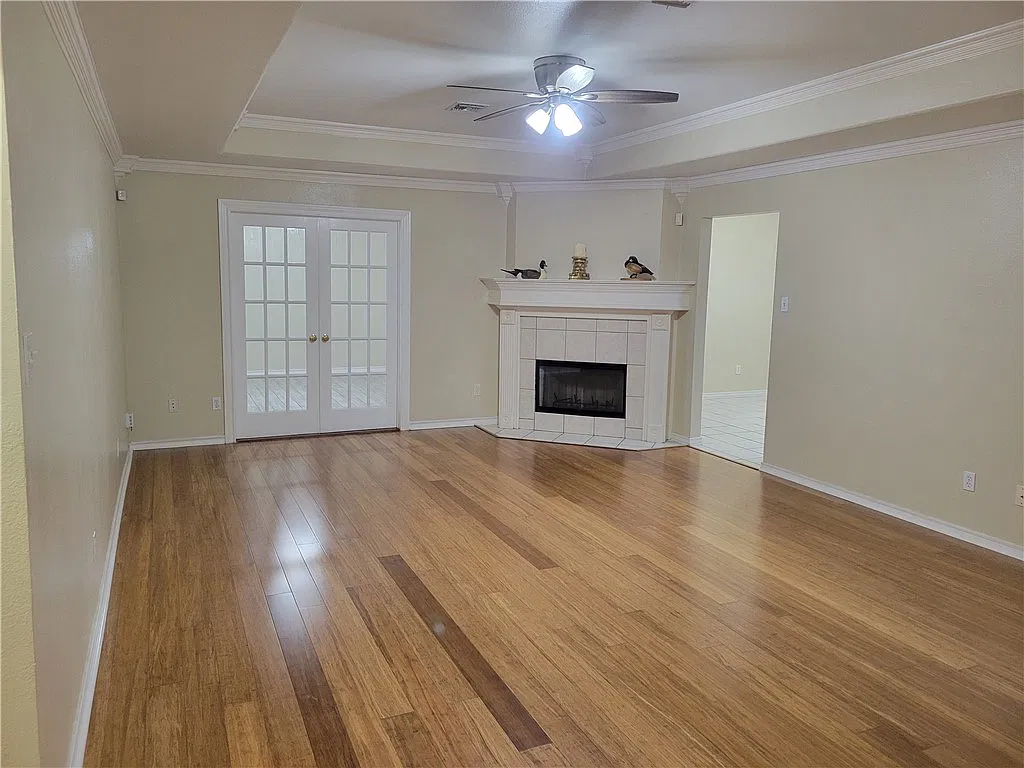 3 bed, 2.0 bath, 1529 sqft, $1,900 — Photo 2
