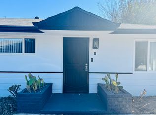 164 Walnut St #B, Costa Mesa, CA 92627