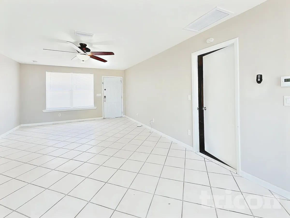 Building Photo - 5513 3rd Avenue Plz W