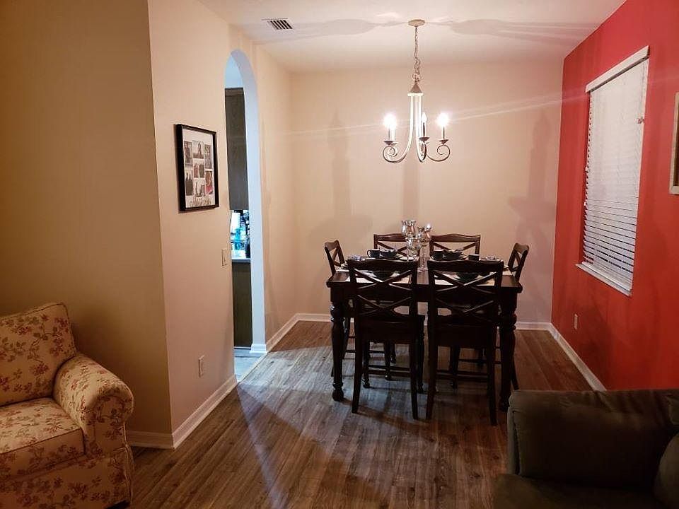 1st image of 18519 New London Ave