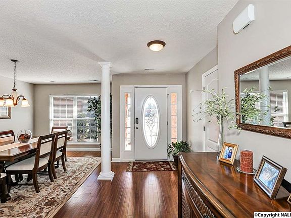 2nd image of 4911 Montauk Trl SE