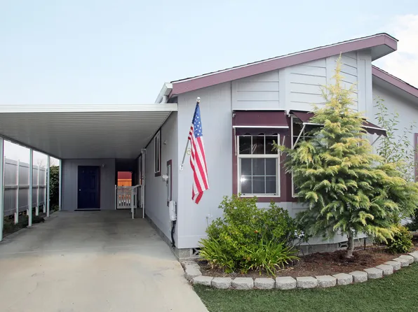 4601 S Pacific Hwy Unit 60, Phoenix, OR 97535