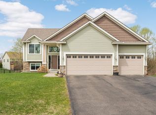 5080 159th St N, Hugo, MN 55038