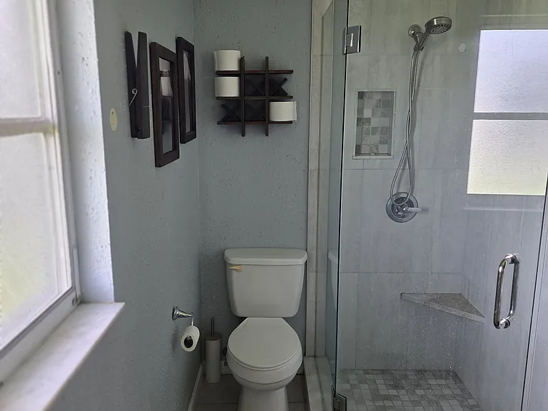 3263 Geneva St — Photo 5