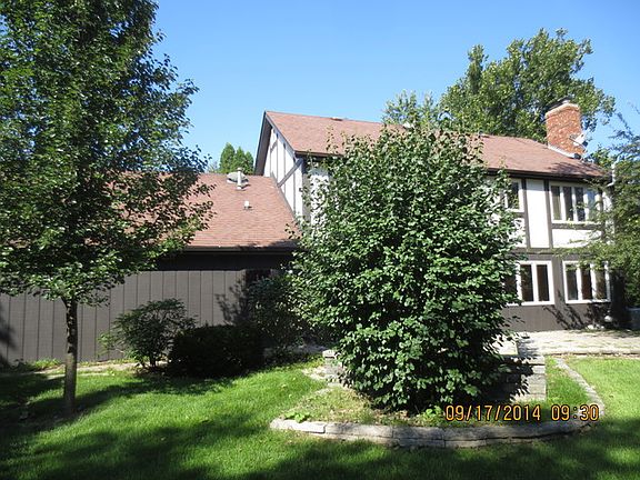 2nd image of 107 S Cambridge Dr