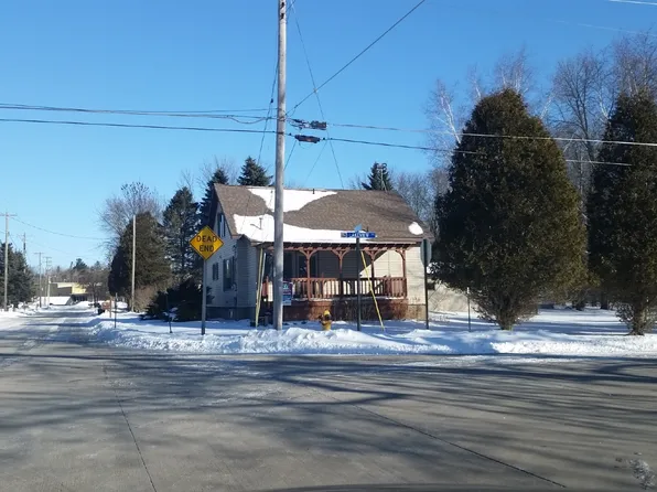 4422 Lakeview Ave, Two Rivers, WI 54241