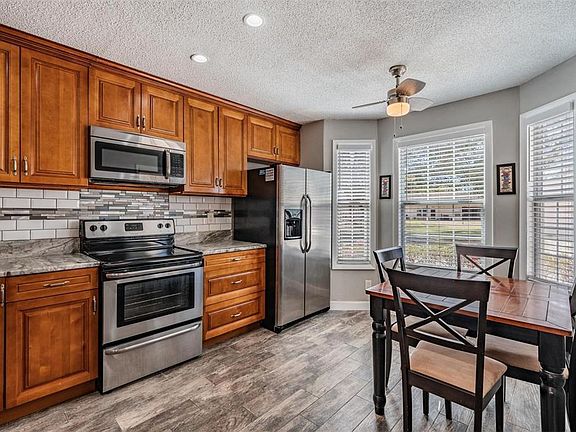 2nd image of 11308 Versailles Ln #C